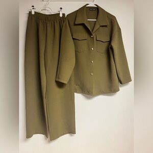 SHEIN Khaki Textured Two-Piece Set